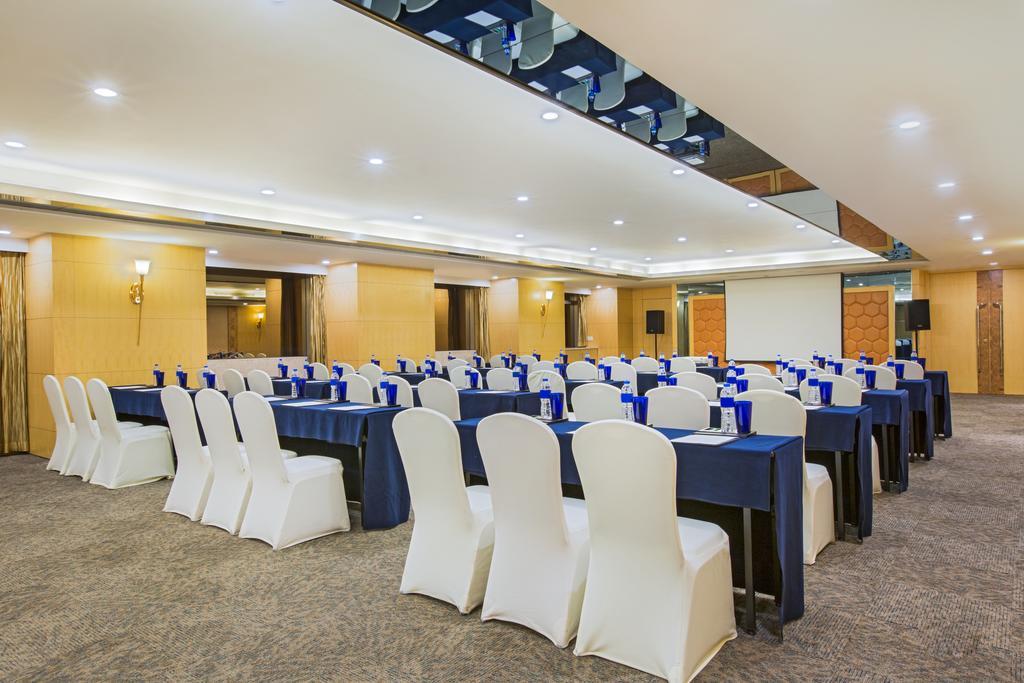 Crowne Plaza Nanjing Hotels & Suites Exterior photo