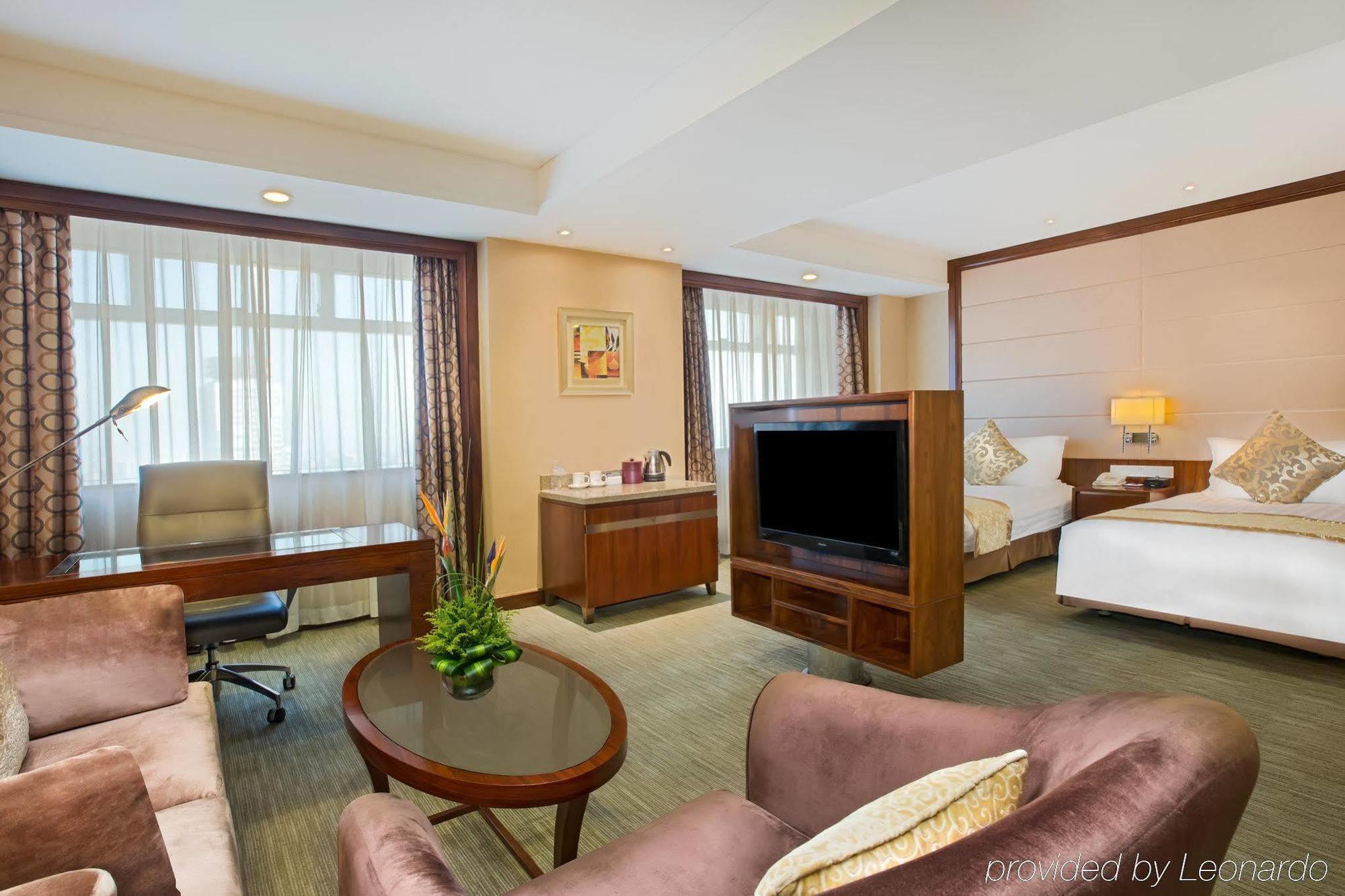 Crowne Plaza Nanjing Hotels & Suites Exterior photo