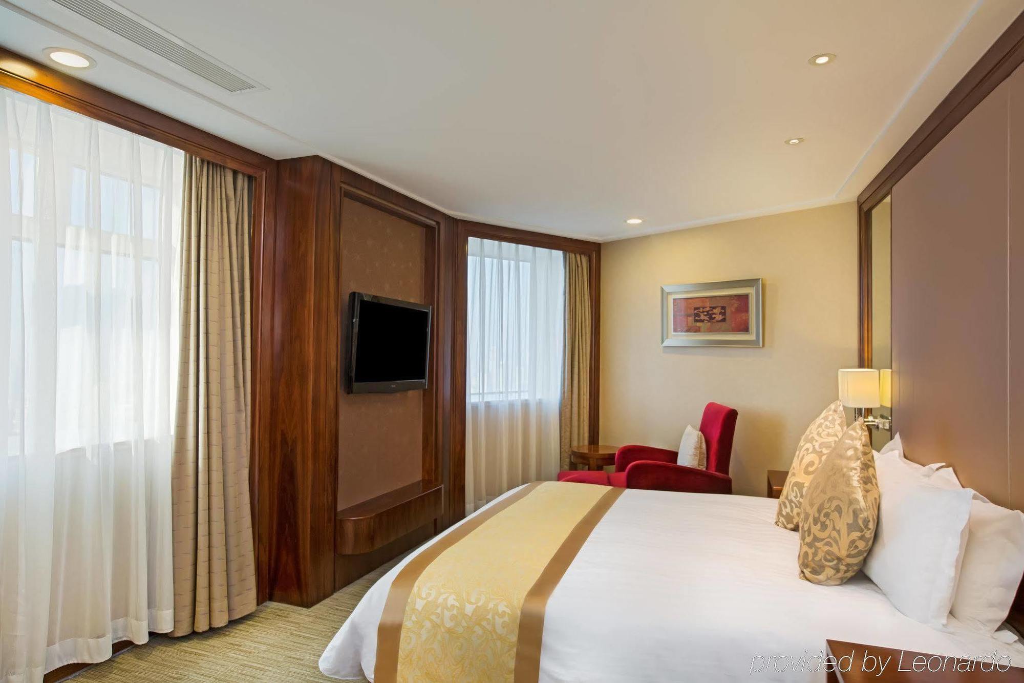 Crowne Plaza Nanjing Hotels & Suites Exterior photo