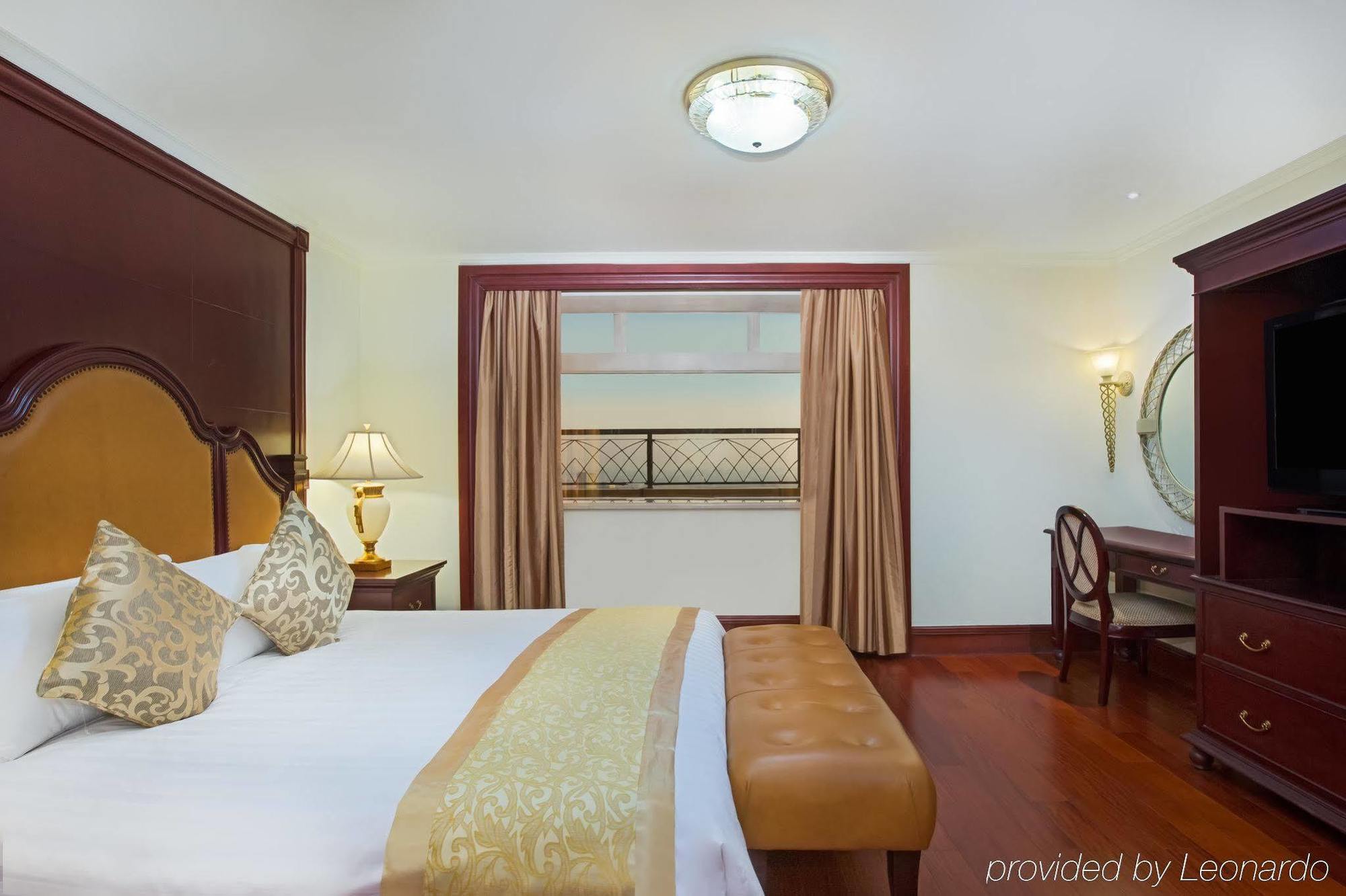 Crowne Plaza Nanjing Hotels & Suites Exterior photo