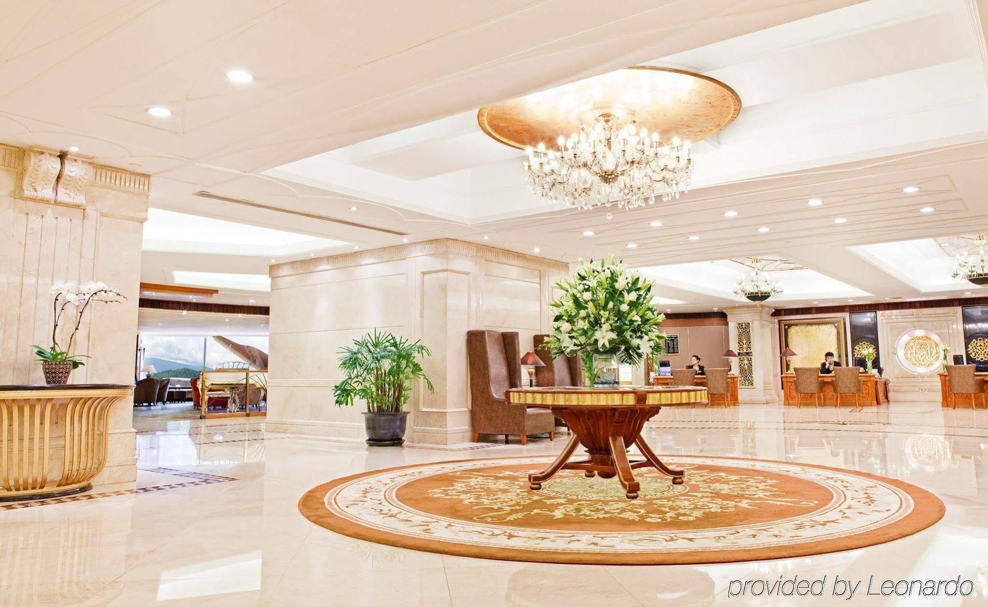 Crowne Plaza Nanjing Hotels & Suites Exterior photo